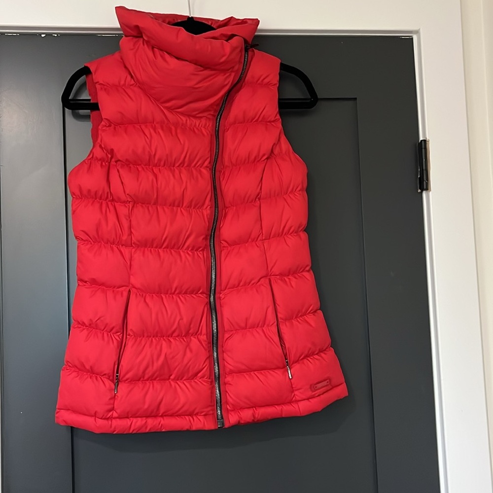 EUC ATHLETA DOWN PUFFER VEST RED WOMENS SIZE S